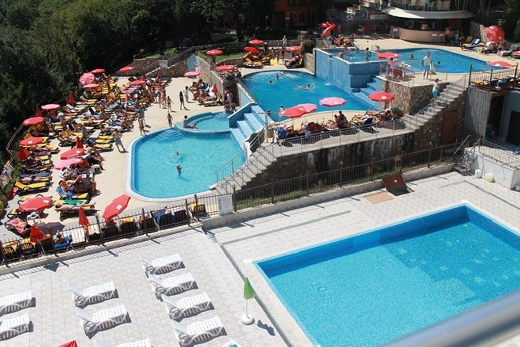 Dilov Apartments In Yalta Zlatni pjasătsi Eksteriør bilde